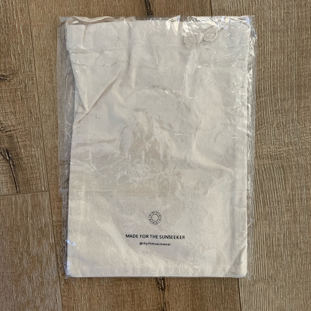 NWT! Rhythm Drawstring Bag - Picture 3 of 6